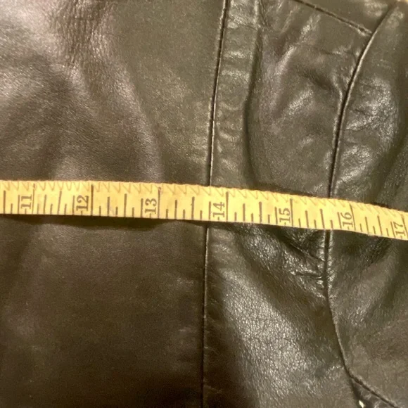 Lamb leather jacket. Size Medium, black. - Picture 9 of 10